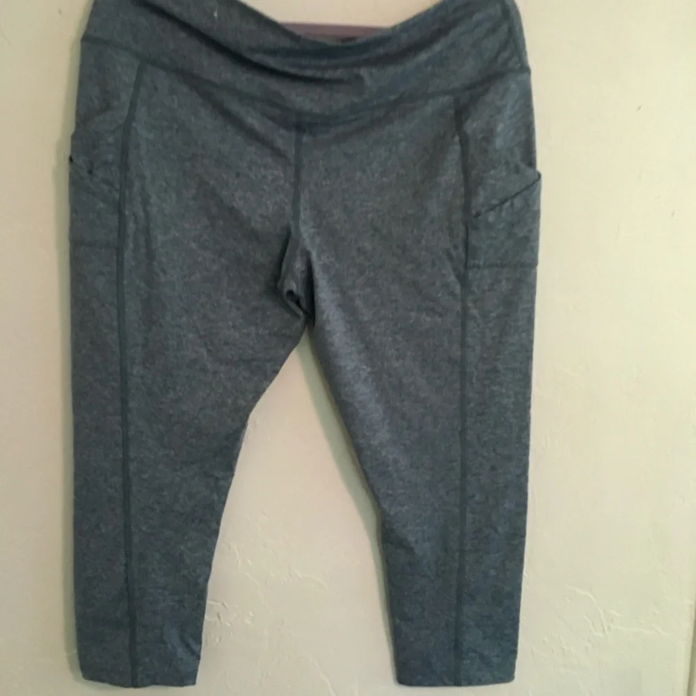 Enlighten XL Blue Heather Crisscross Waist Cropped Leggings Pockets High-Waist